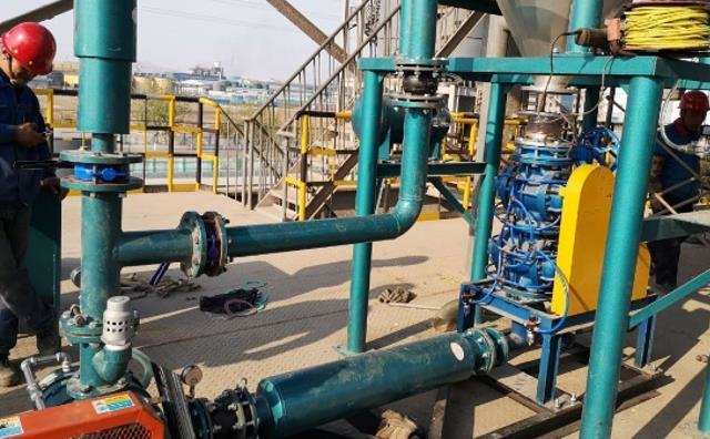 化工脫硝粉循環吸送系統調試現場 化工脫硝粉循環吸送系統調試現場